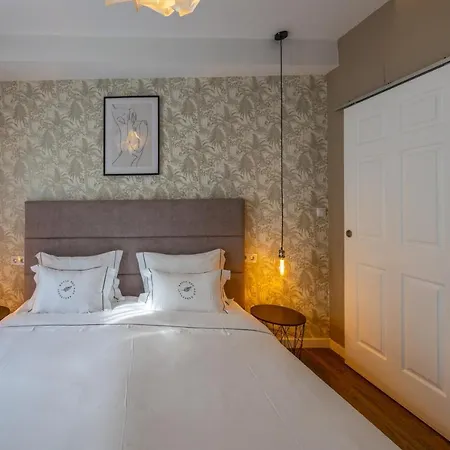 Bossa & Bed Hostel *