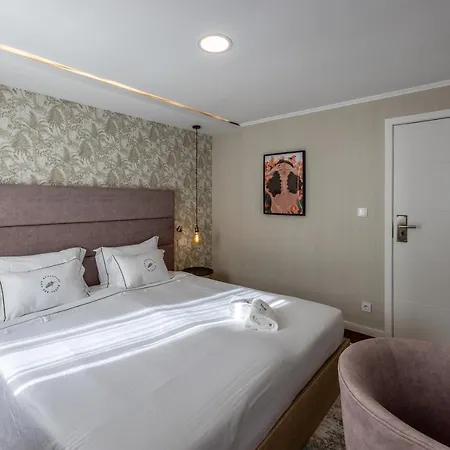 Hostal Bossa & Bed *