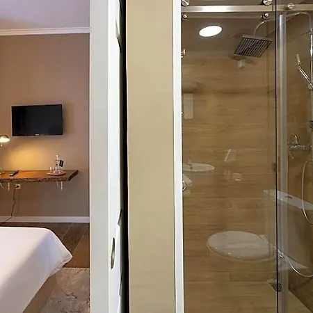 אכסניה Bossa & Bed *