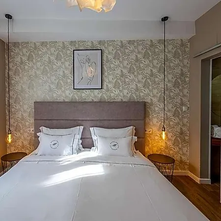 Bossa & Bed אכסניה *