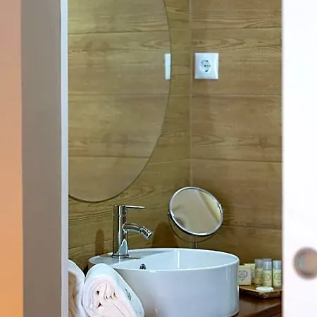 Bossa & Bed بيت شباب