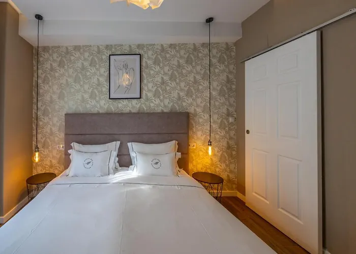 Bossa & Bed Hostel *